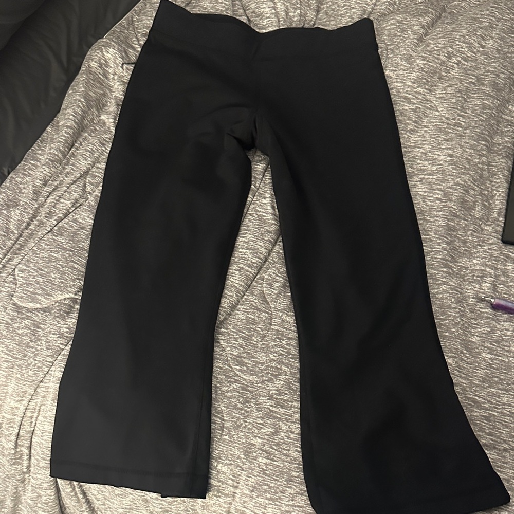 lululemon athletica Black Capris size 6